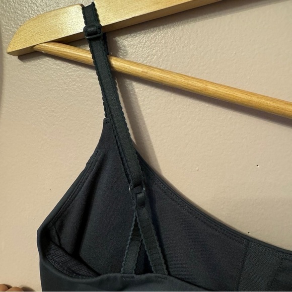 Lululemon Black Bliss Tank Top Womens Size 6 - Picture 9 of 10